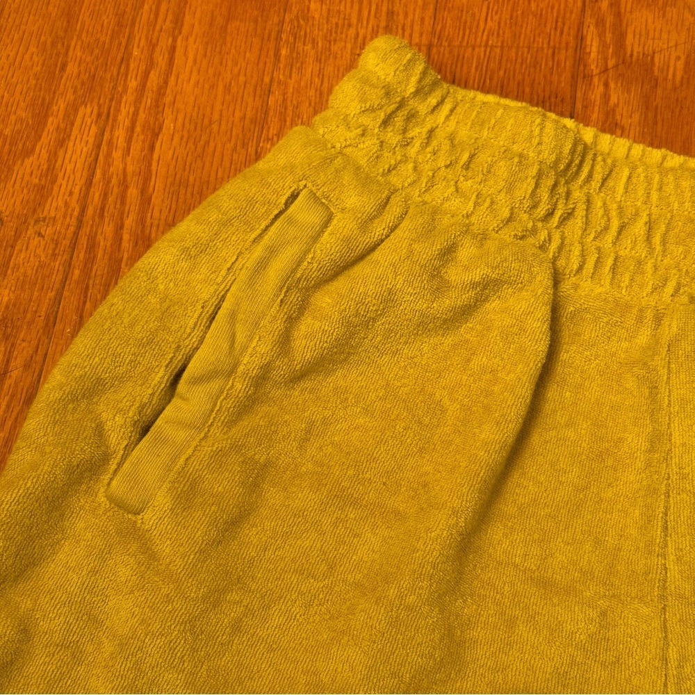 Offline by Aerie Terry Cloth Shorts Bright Yellow Pockets Size XS - Picture 3 of 9